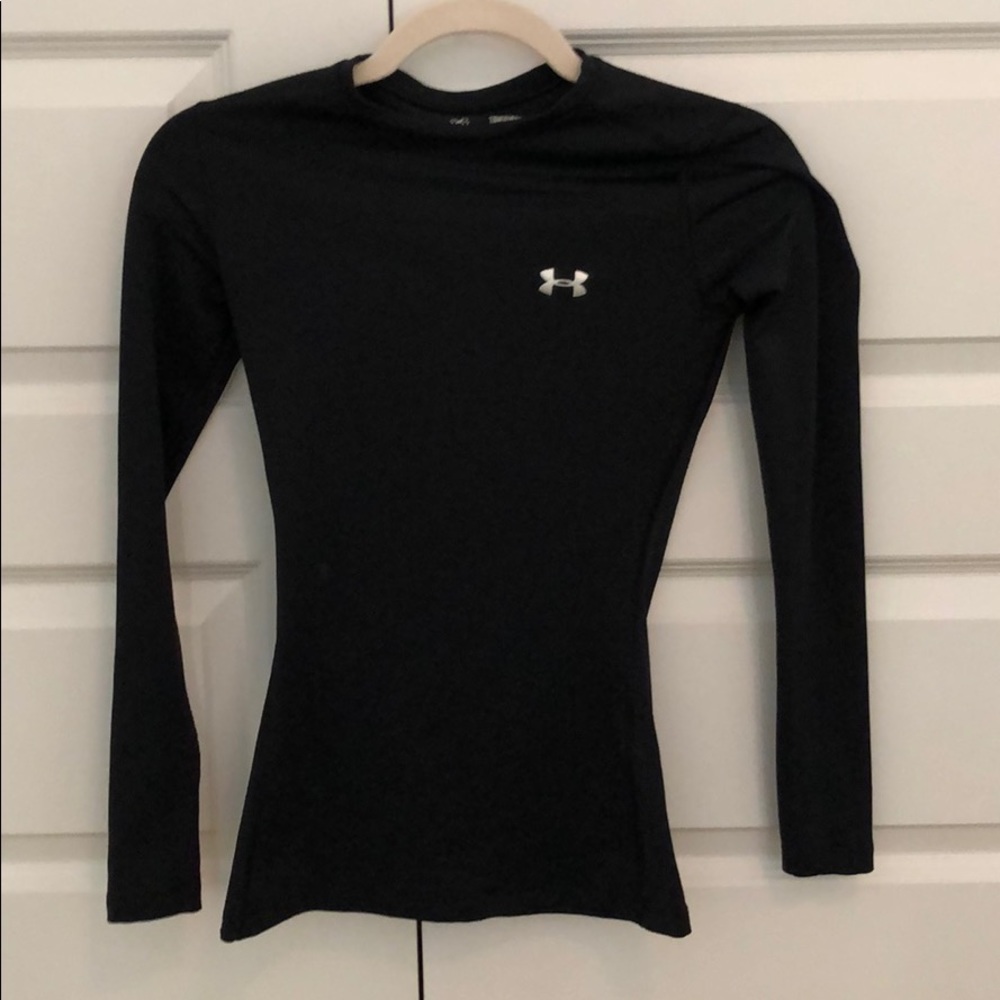 Under Armor cold gear fitted sleeve top